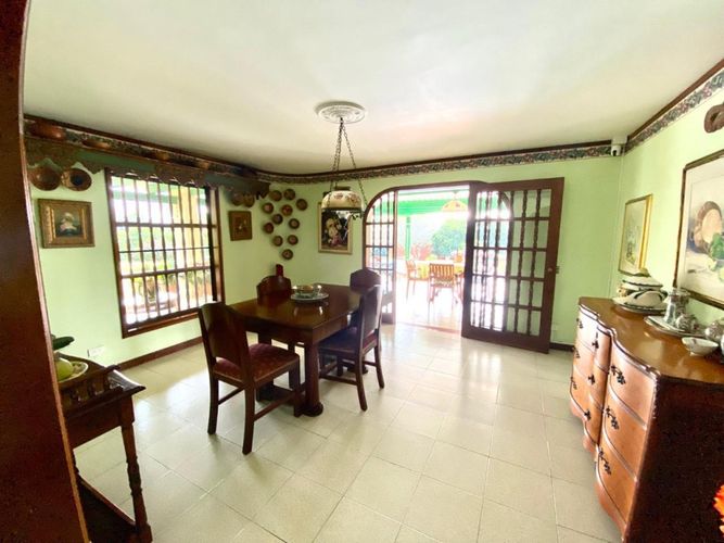 Casa de 5 alcobas en venta en Ciudad Jardin, Cali, 527 m² · foto 6 de 17