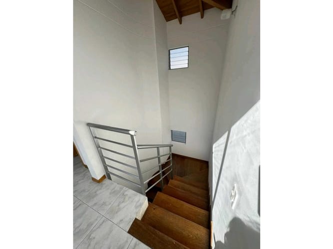 Apartamento de 4 alcobas en arriendo en Altos Del Poblado, Medellín, 150 m² · foto 5 de 10