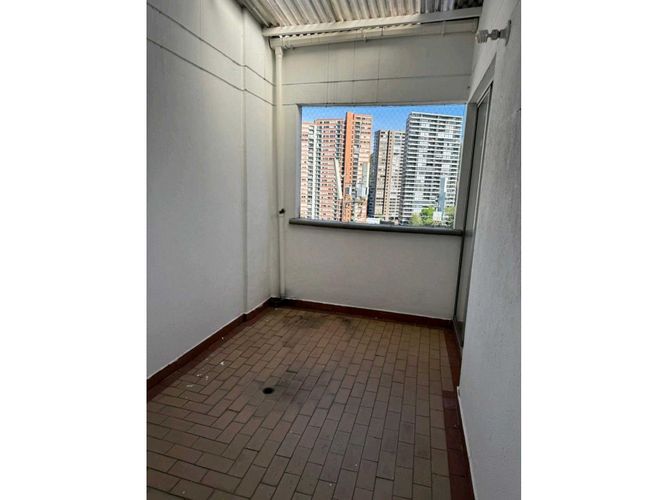 Apartamento de 4 alcobas en arriendo en Altos Del Poblado, Medellín, 150 m² · foto 10 de 10