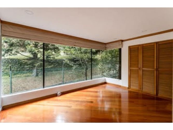 Casa de 4 alcobas en venta en Vereda Suba Naranjos, Bogotá, 420 m² · foto 2 de 21