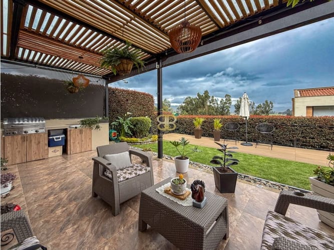 Casa de 3 alcobas en venta en Chuntame, Chía, 208 m² · foto 4 de 24