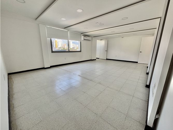 Oficina en venta en La Concordia, Bucaramanga, 209 m² · foto 3 de 21