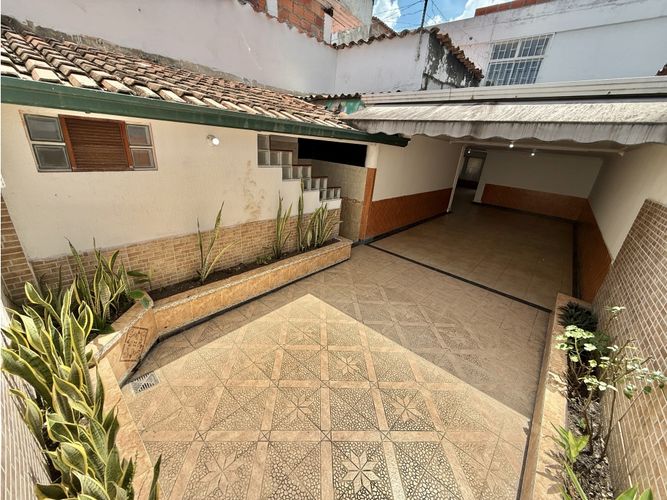 Casa de 4 alcobas en venta en Campestre, Bucaramanga, 415 m² · foto 9 de 20