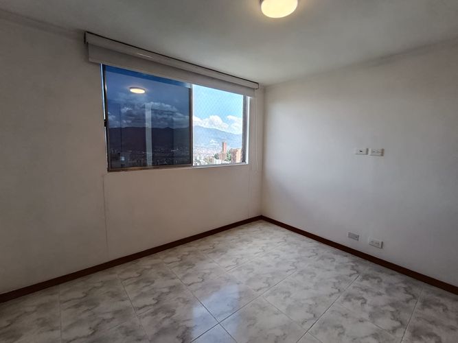 Apartamento de 3 alcobas en arriendo en El Poblado, Medellín, 100 m² · foto 6 de 12
