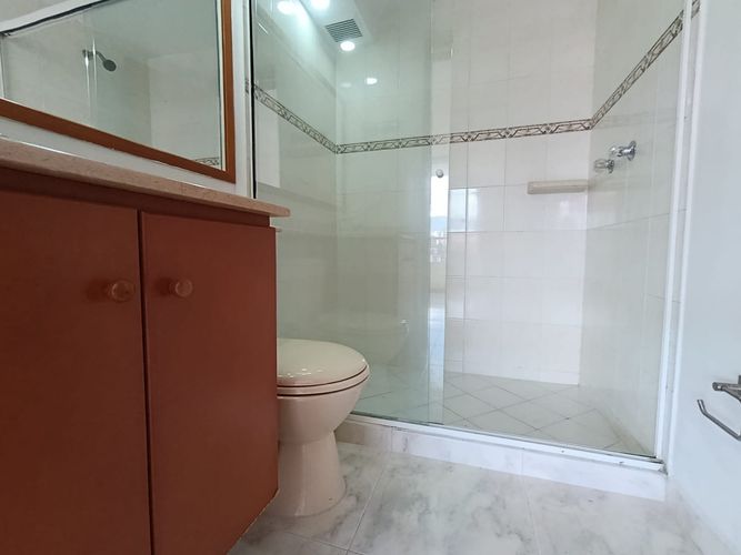 Apartamento de 3 alcobas en arriendo en El Poblado, Medellín, 100 m² · foto 8 de 12