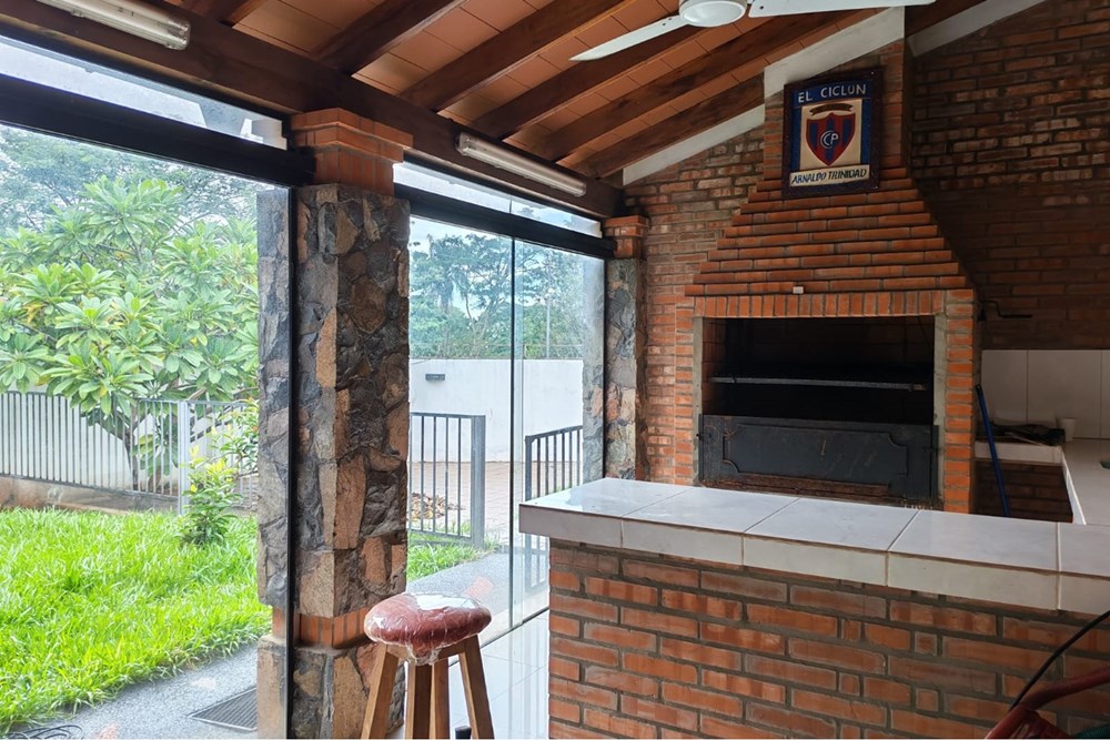 Casa-Alquiler-Mauricio José Troche casi Iturbe, Centro, Villa Elisa, Central — foto 2