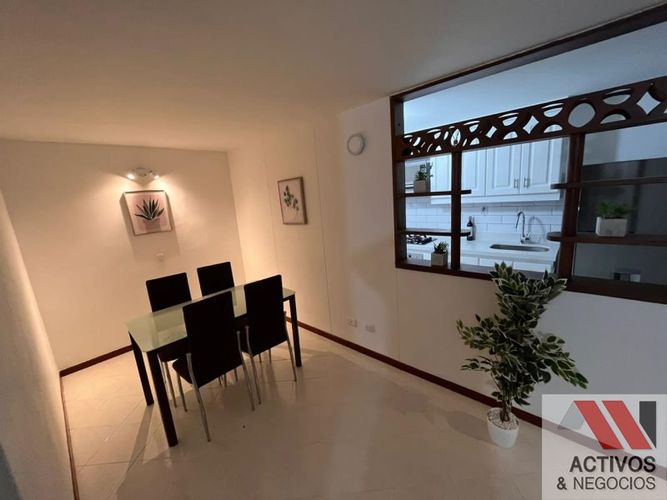 Apartamento de 4 alcobas en venta en Castropol, Medellín, 73 m² · foto 3 de 14