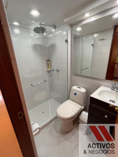 Apartamento de 4 alcobas en venta en Castropol, Medellín, 73 m² · foto 6 de 14