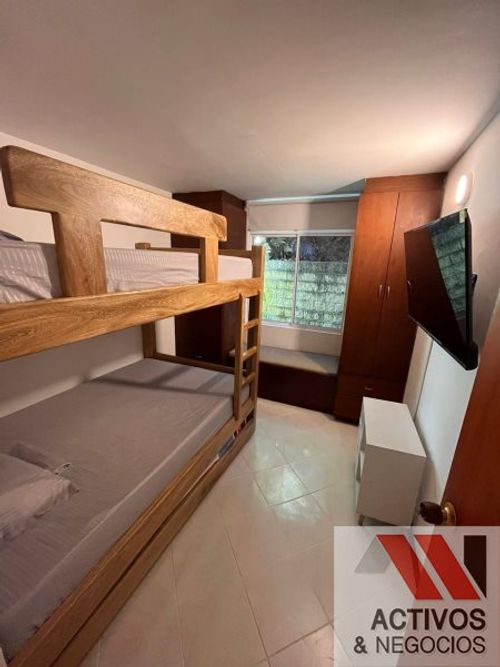 Apartamento de 4 alcobas en venta en Castropol, Medellín, 73 m² · foto 9 de 14