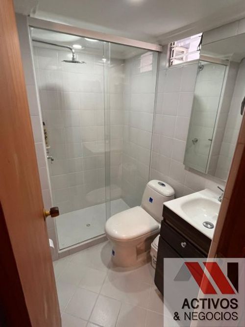 Apartamento de 4 alcobas en venta en Castropol, Medellín, 73 m² · foto 11 de 14