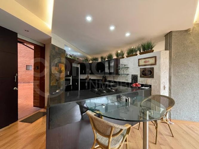 Apartaestudio en venta en Loma De San Julian, Medellín, 92 m² · foto 3 de 14