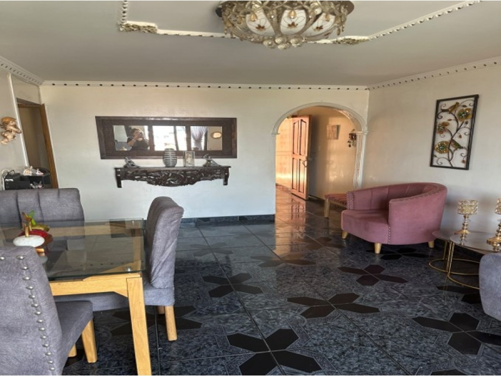 Apartamento en venta en Campo Valdes No.1, Medellín · foto 2 de 20