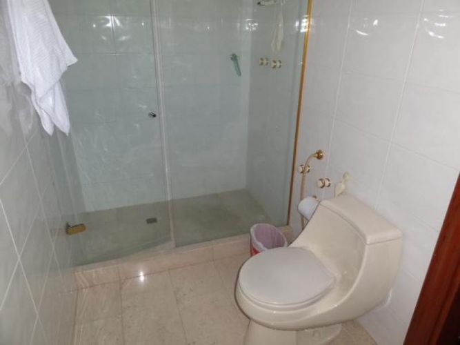 Apartamento de 3 alcobas en venta en Normandia, Cali, 420 m² · foto 16 de 23