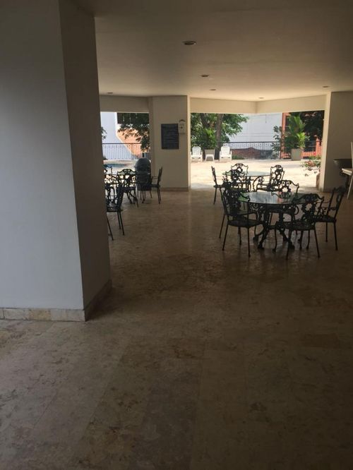 Apartamento de 3 alcobas en venta en Normandia, Cali, 420 m² · foto 21 de 23