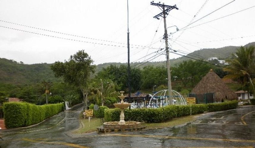 Casa de 4 alcobas en venta en Arroyohondo, Yumbo, 1600 m² · foto 21 de 24