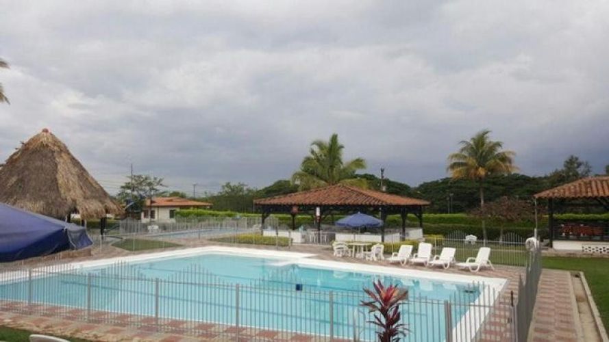 Casa de 4 alcobas en venta en Arroyohondo, Yumbo, 1600 m² · foto 24 de 24