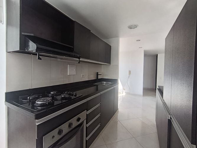 Apartamento de 2 alcobas en arriendo en Laureles, Medellín, 81 m² · foto 6 de 17