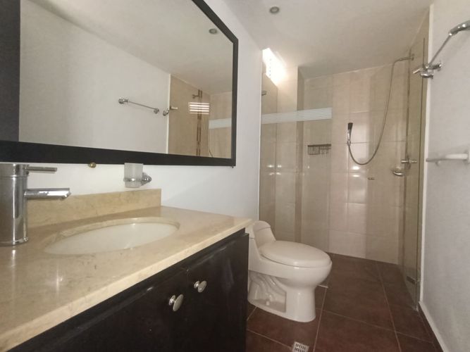 Apartamento de 2 alcobas en arriendo en Laureles, Medellín, 81 m² · foto 9 de 17