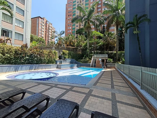 Apartamento de 3 alcobas en arriendo en Belén, Medellín, 100 m² · foto 4 de 20