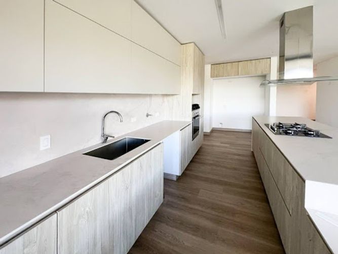 Apartamento de 3 alcobas en venta en Llano Grande, Rionegro, 290 m² · foto 3 de 19