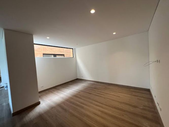 Apartamento de 3 alcobas en venta en Llano Grande, Rionegro, 290 m² · foto 8 de 19