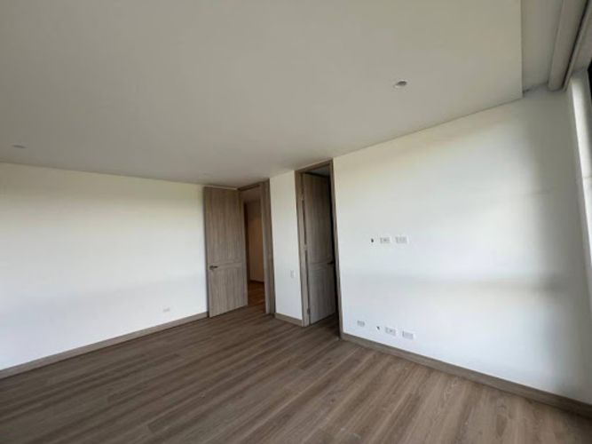Apartamento de 3 alcobas en venta en Llano Grande, Rionegro, 290 m² · foto 10 de 19