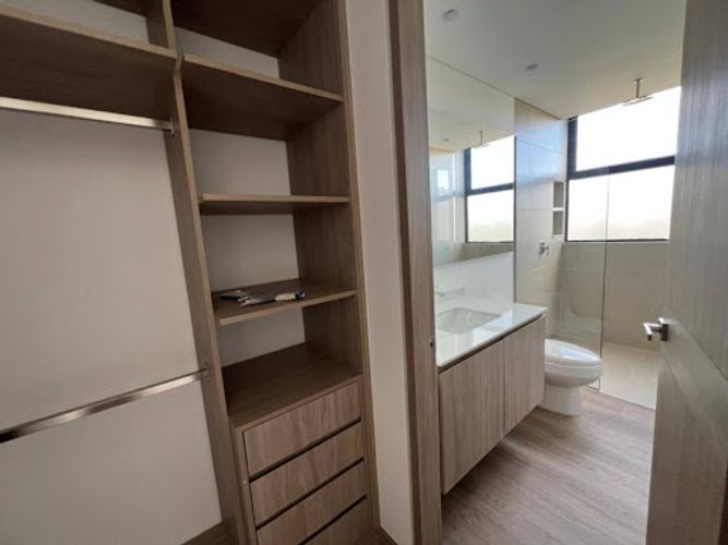 Apartamento de 3 alcobas en venta en Llano Grande, Rionegro, 290 m² · foto 11 de 19