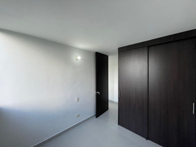 Apartamento de 2 alcobas en venta en Arroyohondo, Yumbo, 60 m² · foto 8 de 13