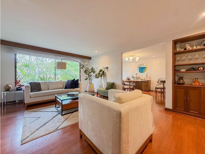 Apartamento de 3 alcobas en venta en Chico, Bogotá, 180 m² · foto 2 de 14