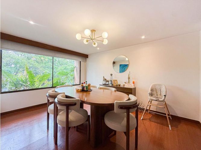 Apartamento de 3 alcobas en venta en Chico, Bogotá, 180 m² · foto 3 de 14