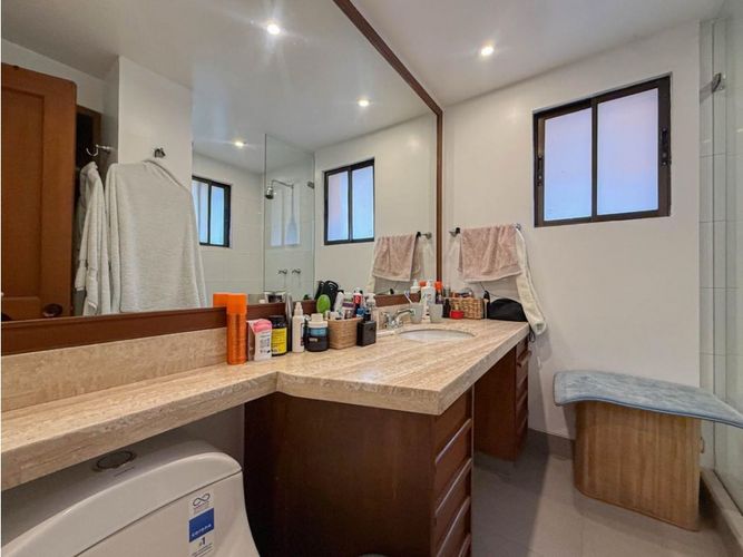 Apartamento de 3 alcobas en venta en Chico, Bogotá, 180 m² · foto 13 de 14