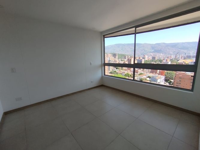 Apartamento de 3 alcobas en arriendo en Laureles, Medellín, 84 m² · foto 4 de 20