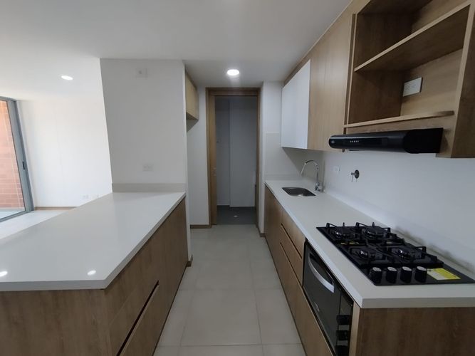 Apartamento de 3 alcobas en arriendo en Laureles, Medellín, 84 m² · foto 8 de 20