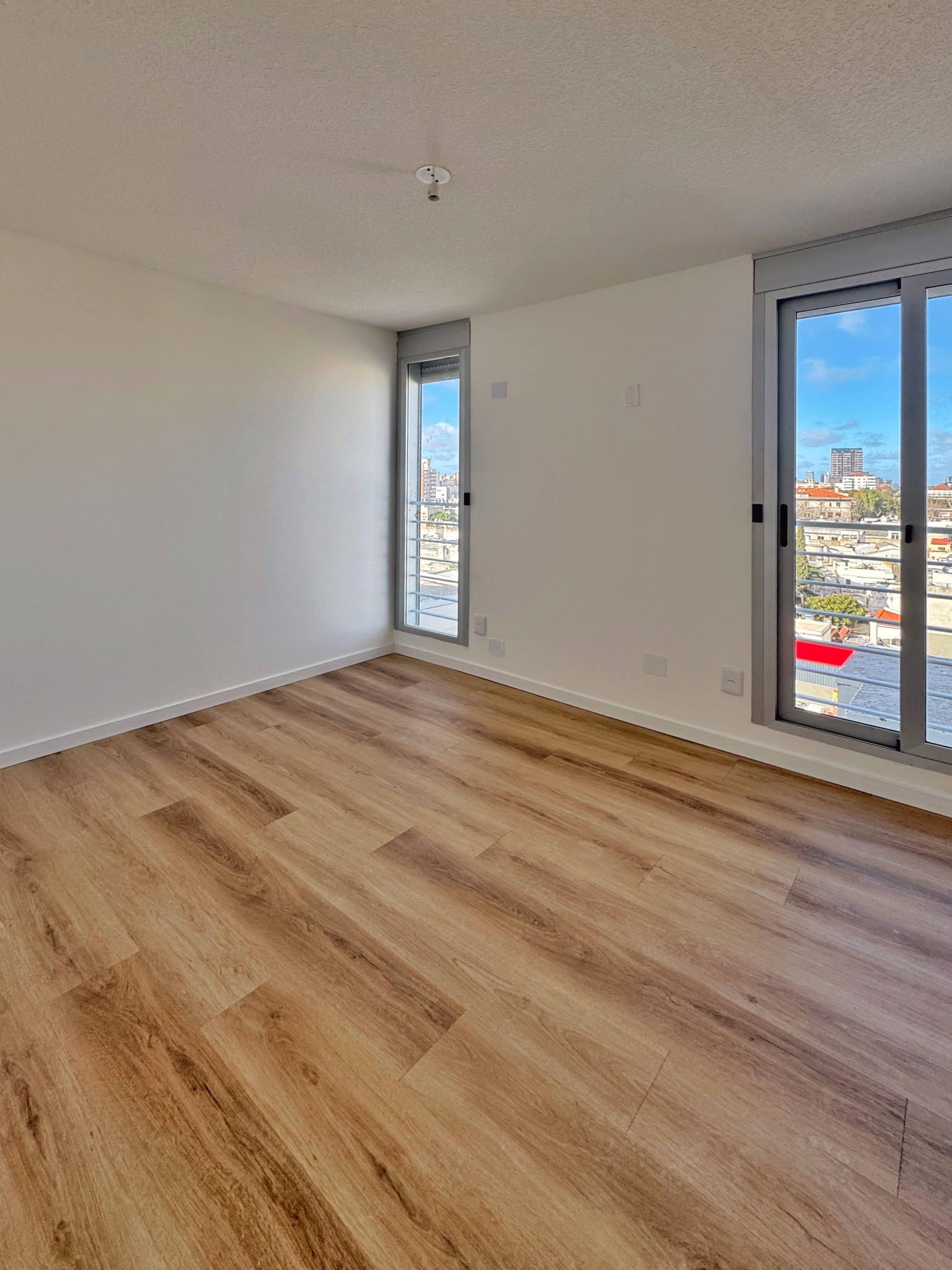 A Estrenar Luminoso 1 Dormitorio Con Amplia Terraza En Alquiler - La Blanqueada
