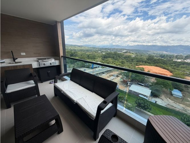 Apartamento de 3 alcobas en venta en Centro, Floridablanca, 107 m² · foto 3 de 10