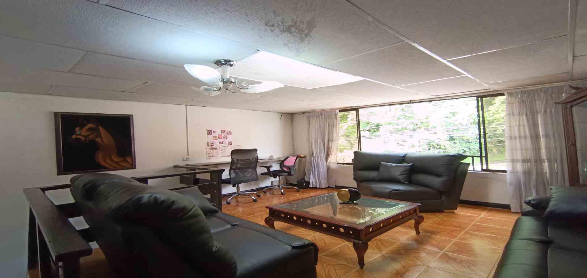 Casa en venta en Los Alcazares, Manizales · foto 2 de 20