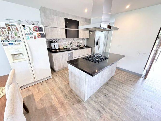 Casa de 5 alcobas en venta en Barro Blanco, Rionegro, 190 m² · foto 6 de 16