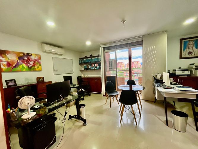 Apartamento de 4 alcobas en venta en Ciudad Jardin, Cali, 329 m² · foto 10 de 24