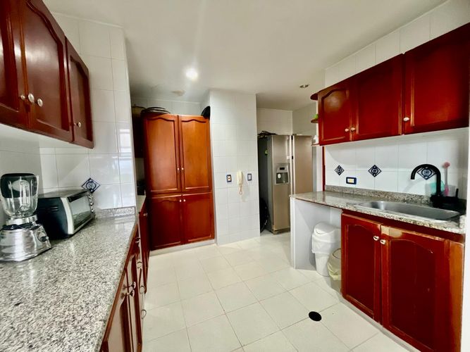 Apartamento de 4 alcobas en venta en Ciudad Jardin, Cali, 329 m² · foto 13 de 24