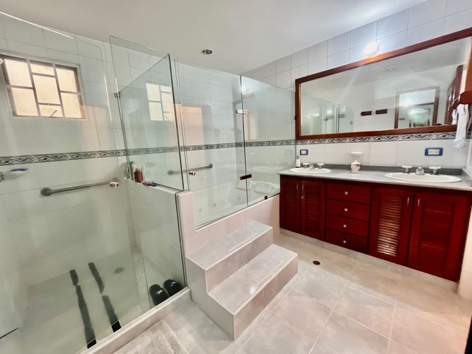 Apartamento de 4 alcobas en venta en Ciudad Jardin, Cali, 329 m² · foto 20 de 24