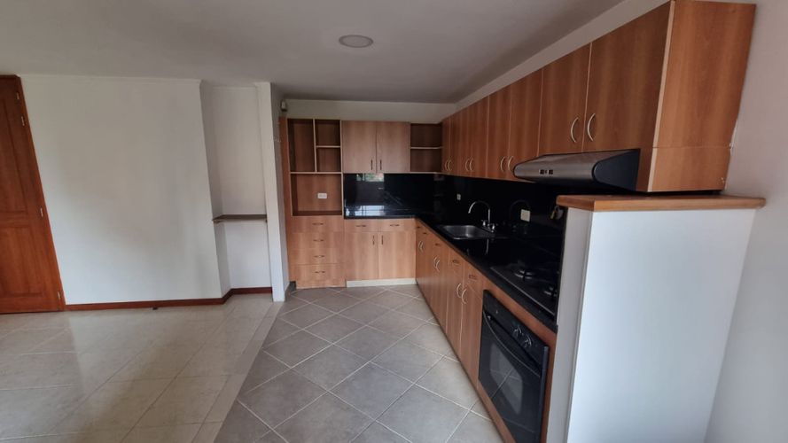 Apartamento de 3 alcobas en arriendo en Los Balsos, Medellín, 118 m² · foto 2 de 24