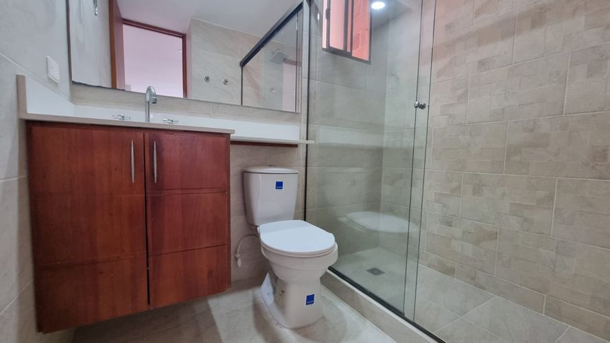 Apartamento de 3 alcobas en arriendo en Los Balsos, Medellín, 118 m² · foto 10 de 24