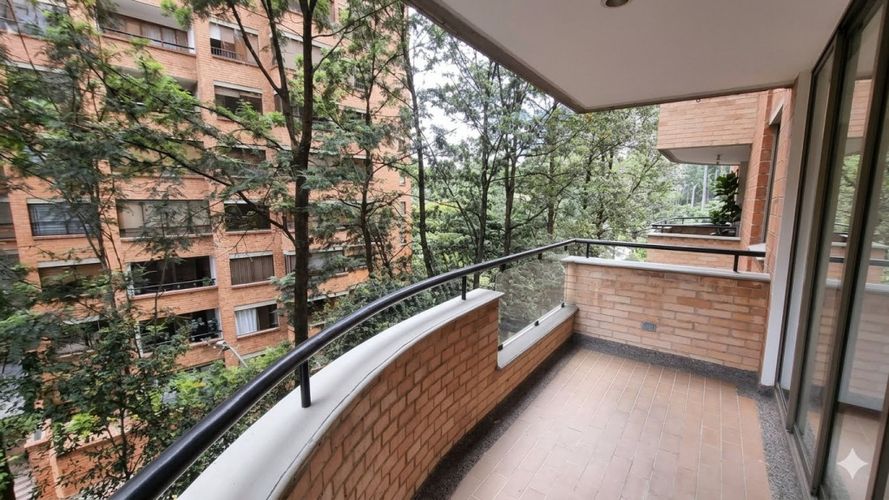 Apartamento de 3 alcobas en arriendo en Los Balsos, Medellín, 118 m² · foto 21 de 24