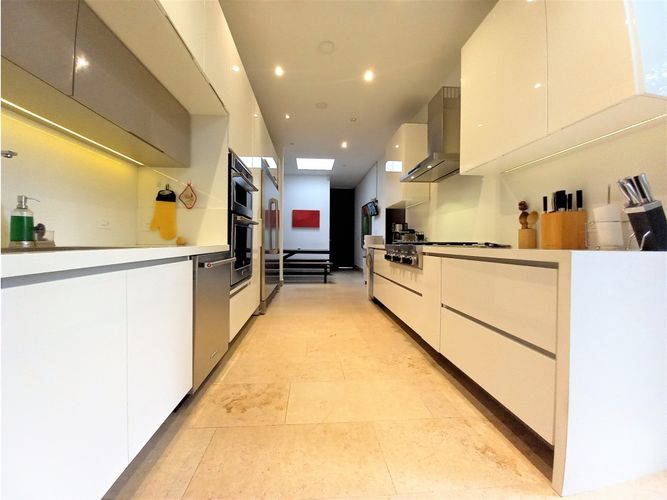 Casa de 4 alcobas en venta en Santa Ana Oriental, Bogotá, 674 m² · foto 14 de 24