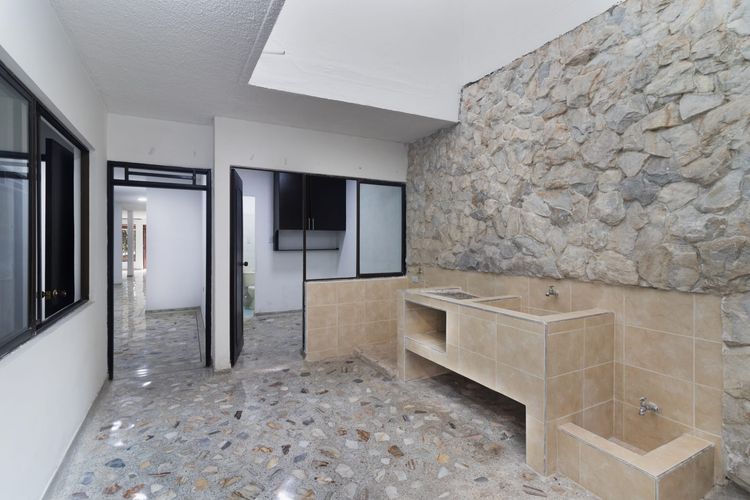 Casa de 10 alcobas en venta en Departamental, Cali, 508 m² · foto 8 de 19