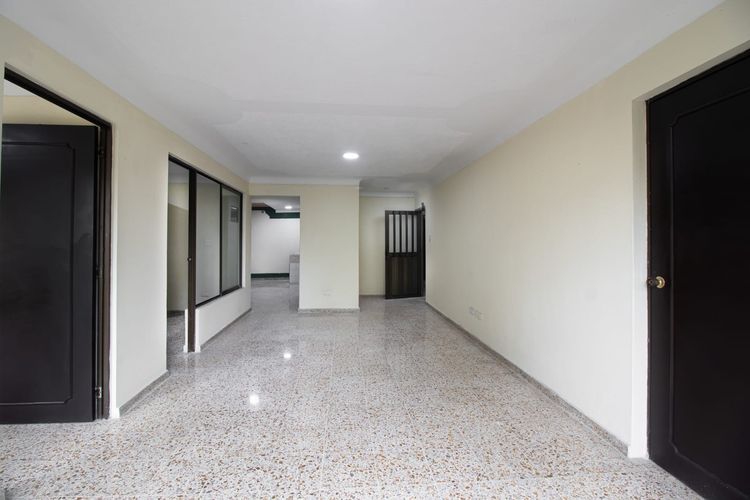 Casa de 10 alcobas en venta en Departamental, Cali, 508 m² · foto 13 de 19