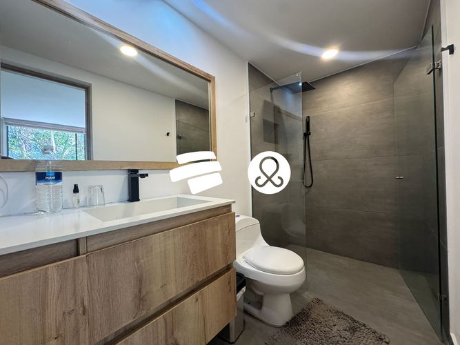 Casa de 4 alcobas en venta en El Tesoro, Medellín, 304 m² · foto 6 de 10