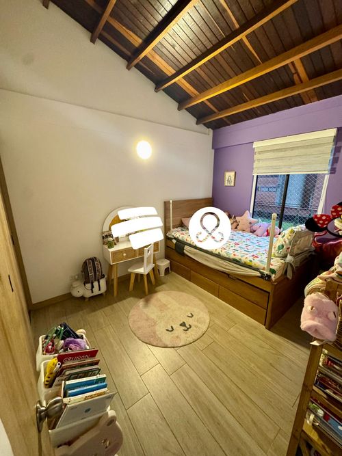 Casa de 4 alcobas en venta en El Tesoro, Medellín, 304 m² · foto 8 de 10
