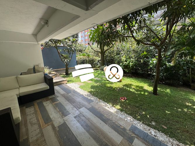 Casa de 4 alcobas en venta en El Tesoro, Medellín, 304 m² · foto 9 de 10