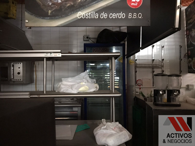 Local en venta en San Diego, Medellín, 34 m² · foto 4 de 9